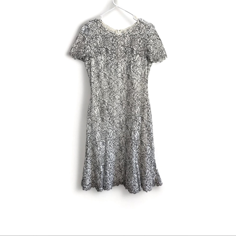 Eliza J Dress Women’s Size 4 White And Black Lace Floral Sheer Sweetheart Top